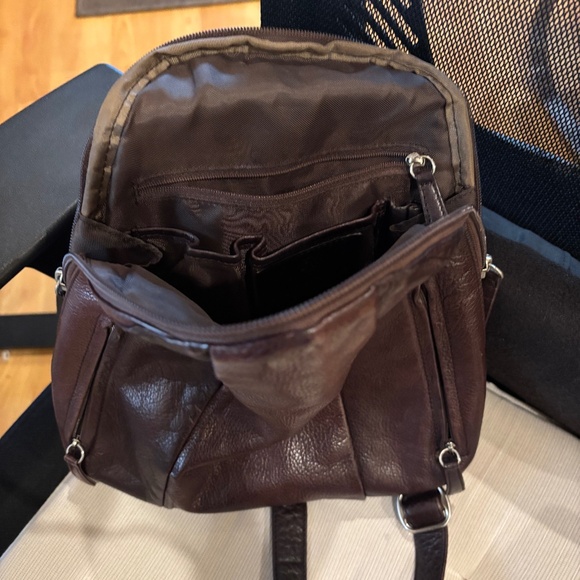 BROWN LEATHER BACKPACK - Picture 7 of 15